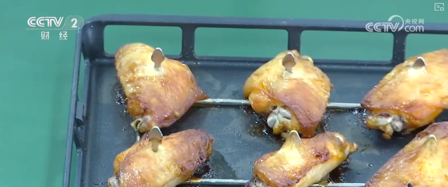 乾坤” 做蛋糕、烤肉排……太空大餐香喷喷爱游戏app世界首创“太空炉子”内藏“大(图7)